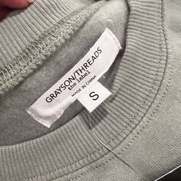 Grayson Threads, The Label Juniors' Sleepy Daisy Graphic Sweatshirt/size… - Picture 6 of 9